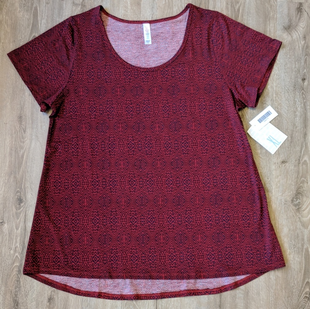LulaRoe classic shirt size XL